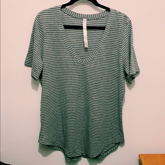 lululemon athletica Tops - Women’s LULULEMON ATHLETICA size 12 striped v neck